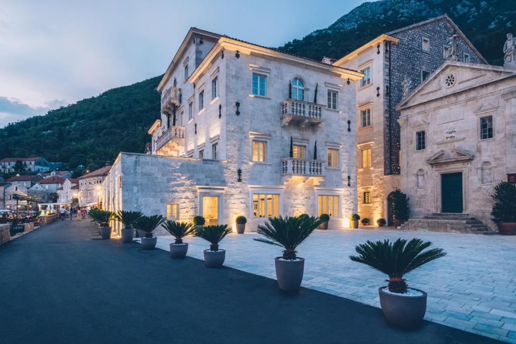 HERITAGE GRAND PERAST HOTEL BY RIXOS